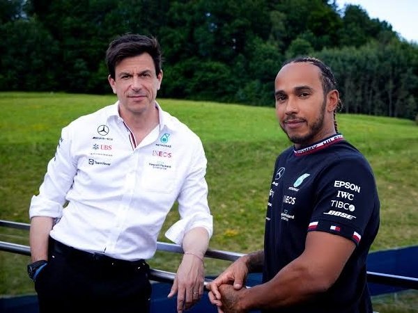 Toto Wolff ragu mesin baru Hamilton bisa beri kecepatan stabil hingga seri pamungkas.