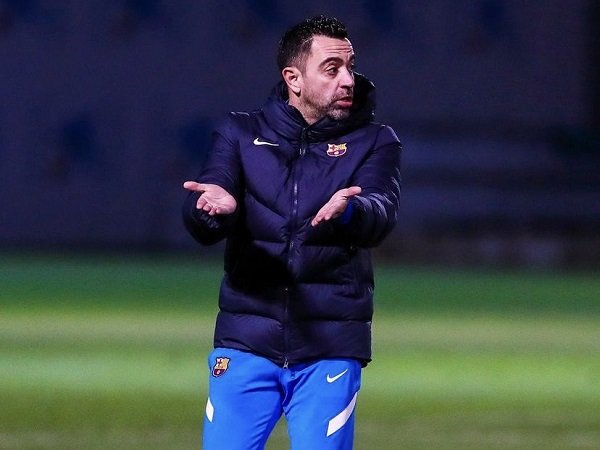 Xavi Hernandez indikasikan bikin kejutan dalam susunan pemain Barcelona.