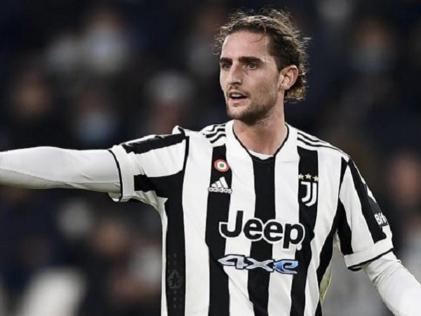 Adrien Rabiot dipuji Massimiliano Allegri usai bantu Juventus kalahkan Lazio.