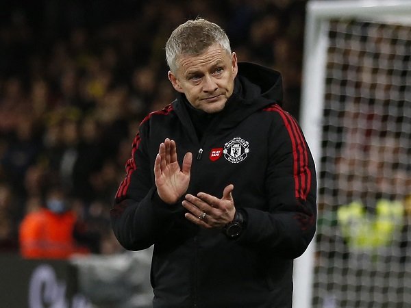 Manchester United resmi pecat Ole Gunnar Solskjaer.