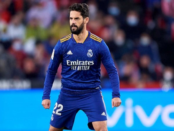 Ancelotti Tegaskan Tak Punya Masalah dengan Isco