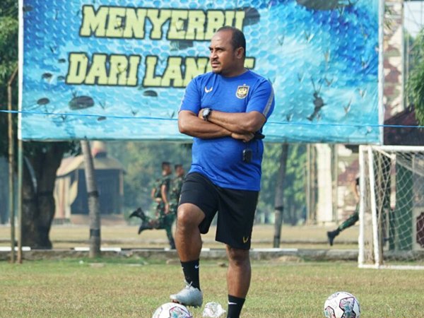 Pelatih PSIS Semarang, Imran Nahumarury