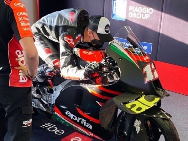 Maverick Vinales ingin taklukkan motor Aprilia dengan caranya sendiri.