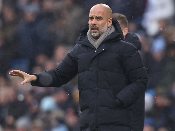 Pep Guardiola Puji Kesigapan Staf Lapangan Manchester City | Liga Olahraga