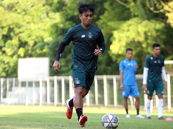 Gelandang senior Persik Kediri, Muhammad Taufiq