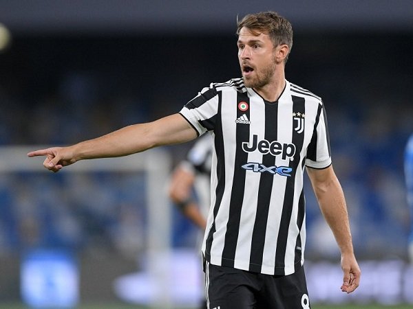 Juventus masih berupaya lepas Aaron Ramsey.