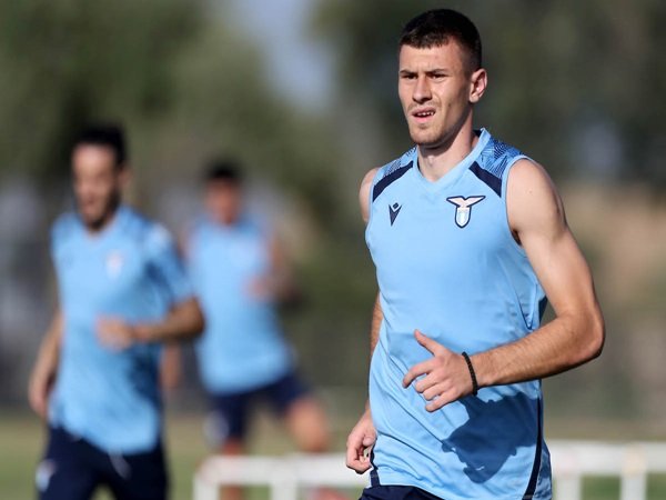 Lazio resmi daftarkan Kamenovic