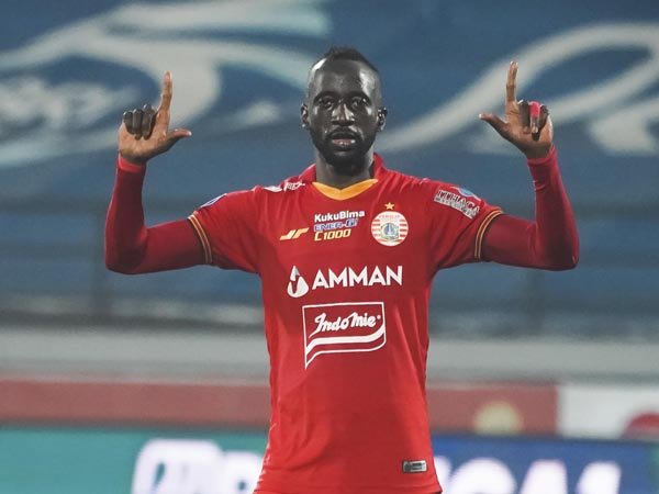 Gelandang Persija Jakarta, Makan Konate merayakan gol ke gawang Persebaya Surabaya