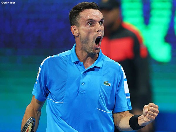 Roberto Bautista Agut tak biarkan Karen Khachanov lolos ke final Qatar Open 2022