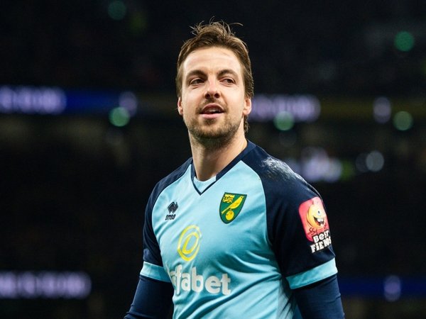 Tim Krul bisa kembali memperkuat Norwich City akhir pekan ini setelah absen sejak pertengahan Januari lalu / via Getty Images