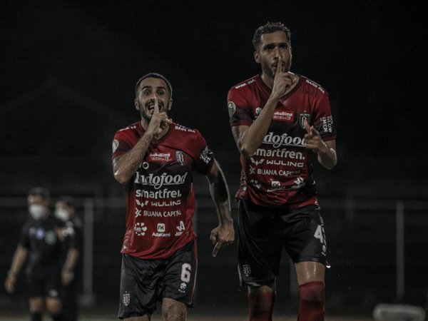 Brwa Nouri saat merayakan golnya ke gawang Arema FC