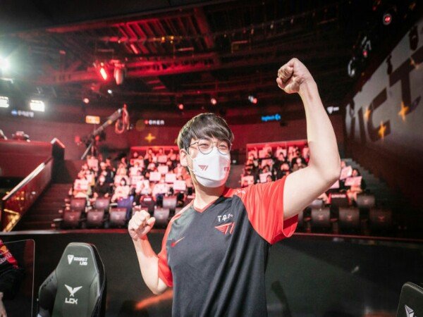 LCK Spring Split 2022: T1 Sempurna 18-0 di Musim Reguler i