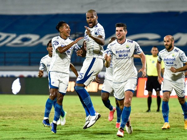 Pemain Persib ketika merayakan gol