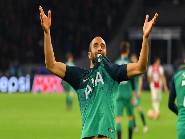 Tottenham Hotspur diberitakan tidak memiliki rencana untuk melepas Lucas Moura di bursa transfer musim panas tahun ini / via Getty Images