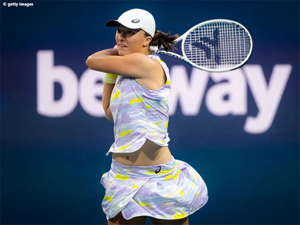 Iga Swiatek meluncur ke babak 16 besar Miami Open 2022