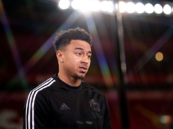 Menurut Paul Scholes, Jesse Lingard berpeluang bertahan di MU