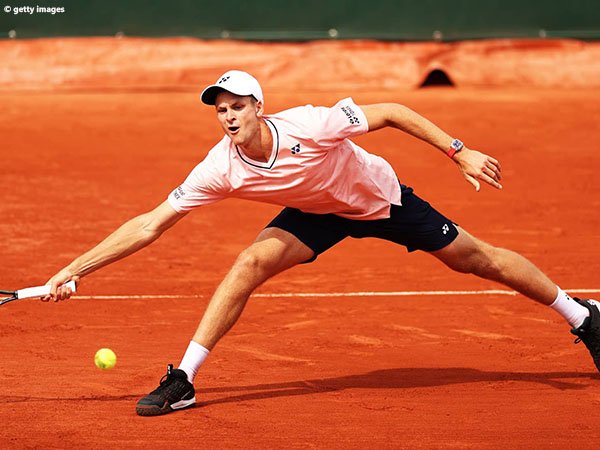 Hubert Hurkacz torehkan prestasi teranyar di French Open berkat kemenangan ini