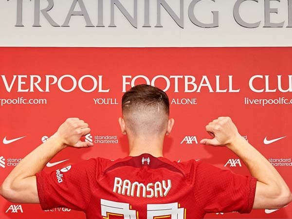 Liverpool Konfirmasi Nomor Punggung Calvin Ramsay