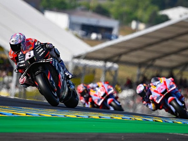 Scott Redding sebut persaingan MotoGP era modern terlalu membosankan.