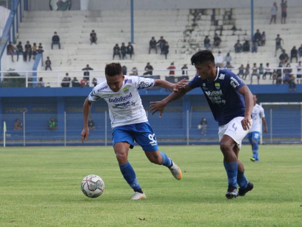 Erwin Ramdani disiapkan Persib sebagai striker alternatif