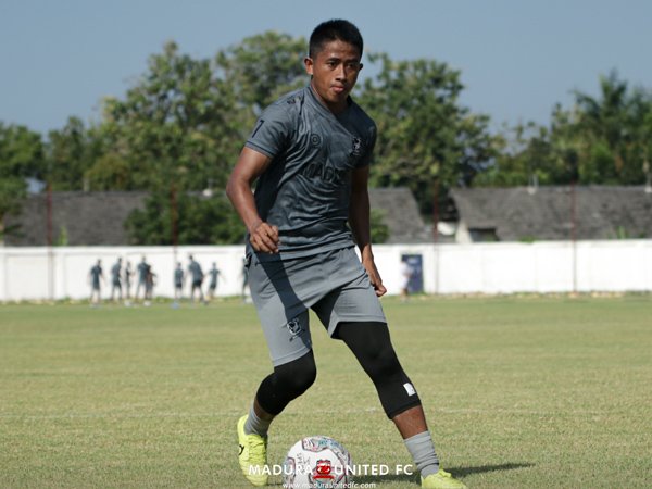 Winger Madura United, Bayu Gatra