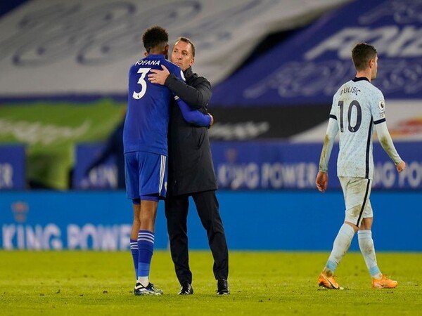 Bos Leicester City yaitu Brendan Rodgers, buka suara mengenai rumor kepergian Wesley Fofana yang saat ini tengah dilirik oleh Chelsea / via Getty Images