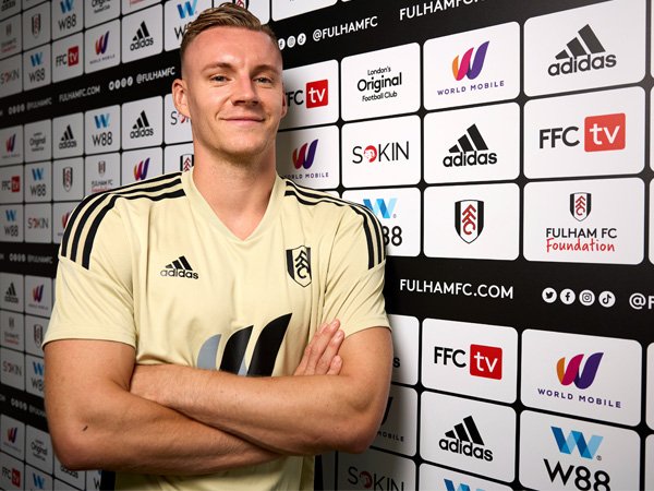 Kiper Fulham, Bernd Leno.