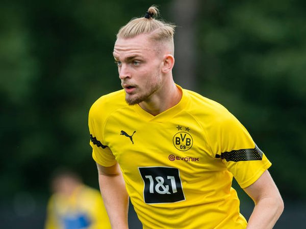 Penyerang U-23 Borussia Dortmund Bradley Fink