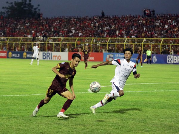 Laga PSM Makassar kontra Arema FC