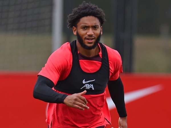 Klopp Mainkan Joe Gomez Lawan Manchester United