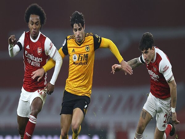 Manajer Wolves yaitu Bruno Lage, angkat bicara mengenai rumor kepindahan Pedro Neto ke Arsenal / via Reuters