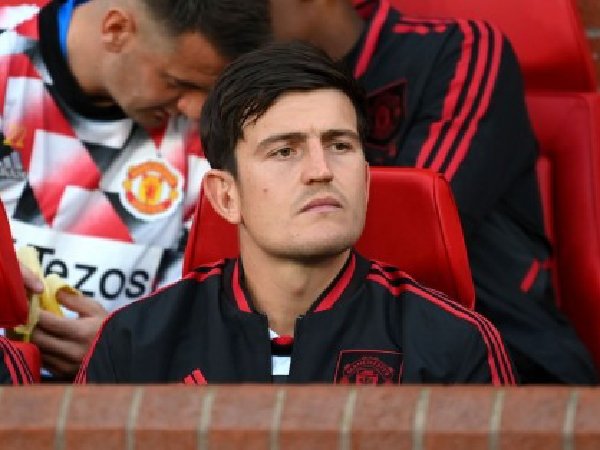 Man United menolak menjual Harry Maguire ke Chelsea