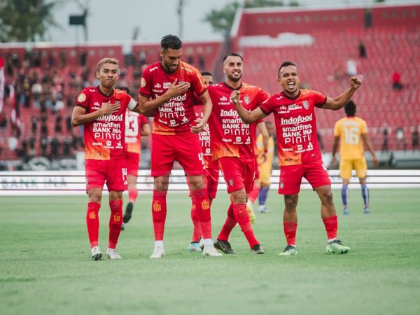 Para pemain Bali United merayakan gol ke gawang Persik Kediri