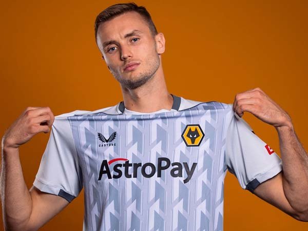 Wolves Resmi Datangkan Striker Sasa Kalajdzic dari Stuttgart