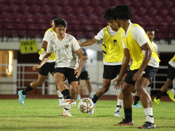 Latihan timnas Indonesia U-20 di Surabaya