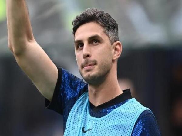 Mantan bek Inter Milan yaitu Andrea Ranocchia, memutuskan untuk pensiun sebagai pemain profesional di usia 34 tahun / via Getty Images