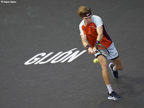 Andrey Rublev tutup jalan Dominic Thiem menuju final Gijon Open