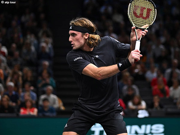 Stefanos Tsitsipas Kalahkan Corentin Moutet Di Paris | Liga Olahraga