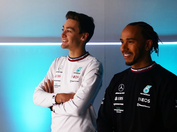 Franz Tost prediksi George Russell akan lebih bersinar dari Lewis Hamilton di F1 2023.