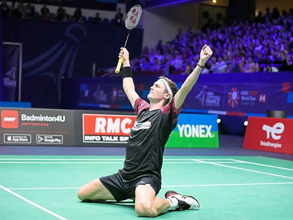 Viktor Axelsen set to claim 2022 BWF World Tour Finals title