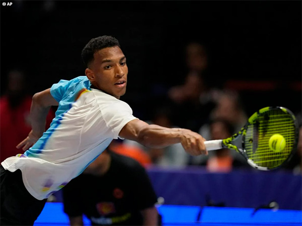 Felix Auger Aliassime dan Iga Swiatek antar tim sabet kemenangan di Dubai