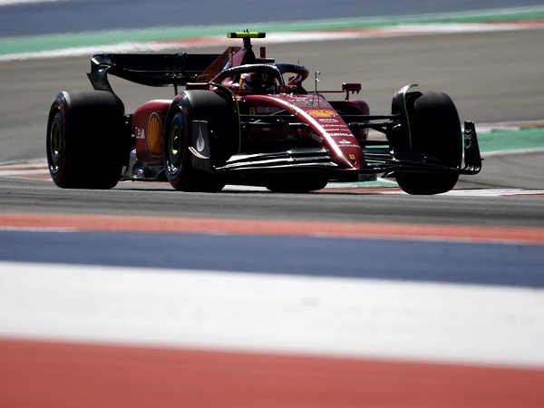 Carlos Sainz Jr sebut selisih Ferrari dengan Red Bull tidak terpaut jauh.