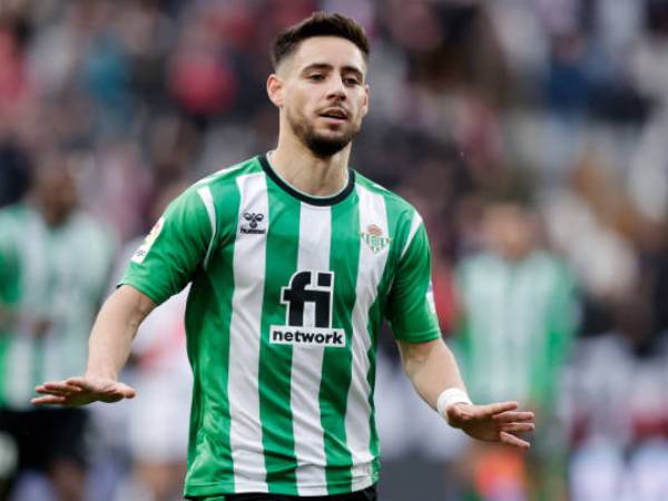 Aston Villa Amankan Kesepakatan Transfer Bek Kiri Real Betis, Alex Moreno