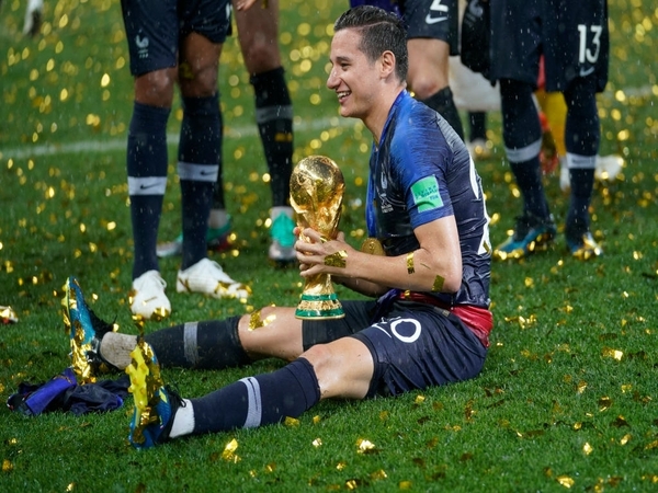 Juara Piala Dunia 2018 yaitu Florian Thauvin, resmi direkrut oleh Udinese di hari terakhir bursa transfer musim dingin 2023 / via Getty Images