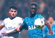 Menit Bermain Kurang, Davinson Sanchez Isyaratkan Hengkang Dari Tottenham