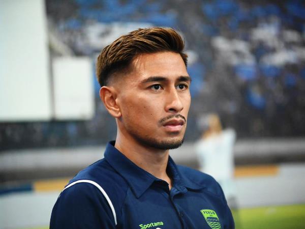 Bek Persib, Daisuke Sato