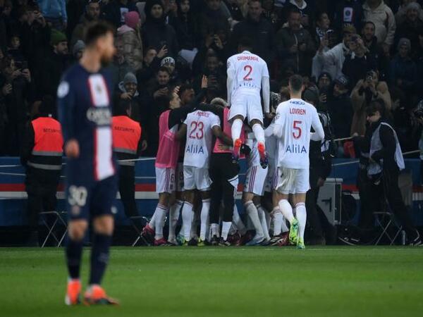 Danilo Pereira menyebut seluruh pemain PSG tidak berjuang sekuat tenaga saat takluk 0-1 dari Lyon di lanjutan laga Ligue 1 Prancis dini hari tadi (3/4) / via Reuters