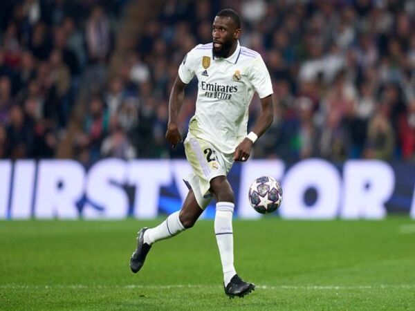 Antonio Rudiger menceritakan tekanan besar yang dirasakannya sebagai pemain Real Madrid / via Getty Images