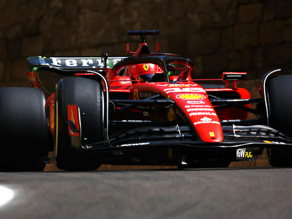 Charles Leclerc kalahkan Max Verstappen dalam kualifikasi GP Azerbaijan.