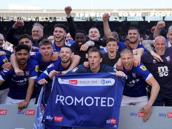 Ipswich Town, Klub Elkan Baggott Resmi Promosi ke Championship